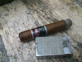 Carlos Torano Loyal Robusto-1