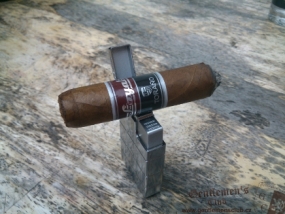 Carlos Torano Loyal Robusto-2