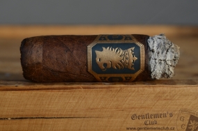 Liga Privada Undercrown Robusto