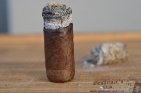 Liga Privada Undercrown Robusto