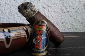 Maxum Belicoso