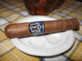 Reyes Family Premier Robusto