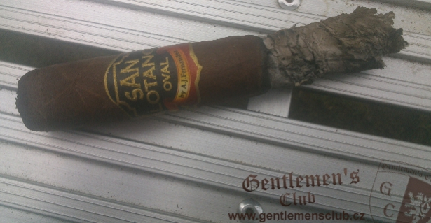 San Lotano Oval Habano Toro